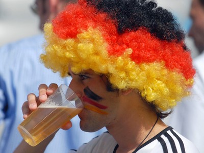 Kibice bez niespodzianek, postawili na chipsy i piwo