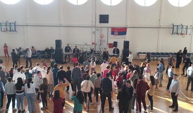 Arena bend dodela paketiće 