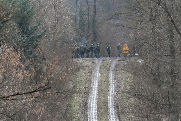 Żołnierze w miejscowości Sosnowa Dębowa w woj. lubelskim