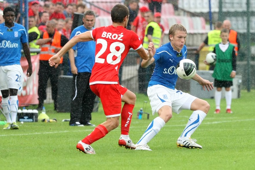 Łukasz Broź w barwach Widzewa pokonał Lecha Poznań w jednym meczu