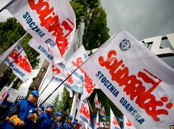 Związkowcy: Rząd nie dba o najuboższych