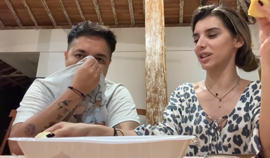 Marija Šerifović i Jovana Pajić probaju durijan