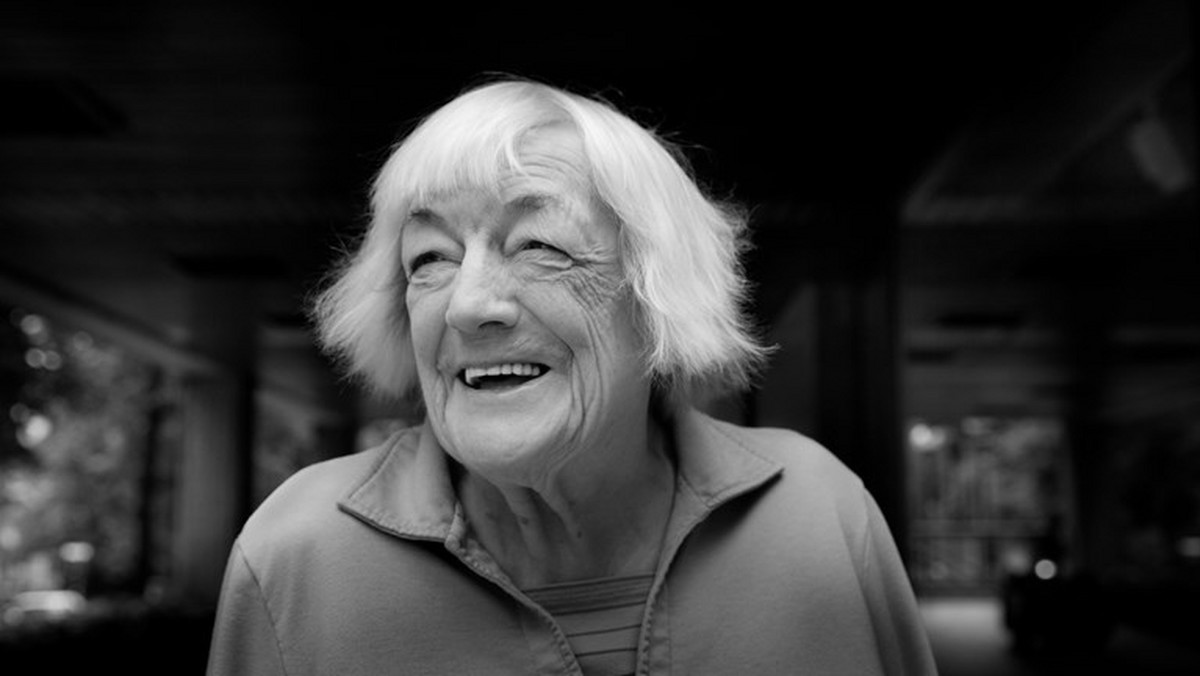 Margit Sandemo nie żyje. Norweska pisarka tworząca po szwedzku, autorka popularnych serii: "Saga o Ludziach Lodu", "Saga o Czarnoksiężniku" czy "Tajemnica czarnych rycerzy" miała 94 lata. Zmarła w swoim domu w Skanii, w Szwecji.
