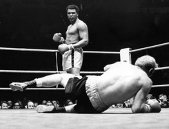 Muhammad Ali. Odszedł mistrz, esteta ringu, ulubieniec kibiców [SYLWETKA i ZDJĘCIA]