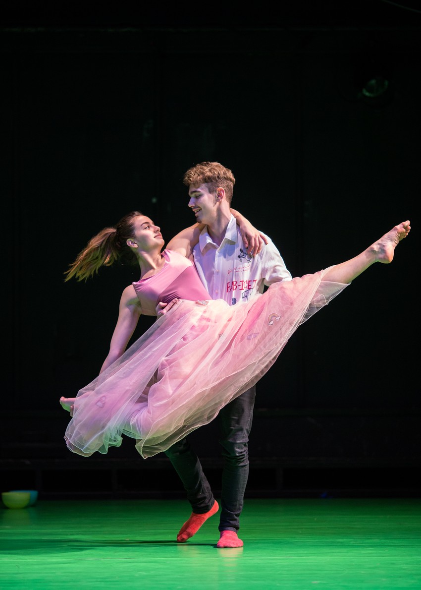 Scena iz predstave "Pepeljuga"