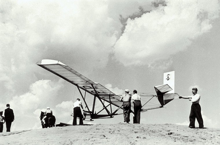 PODNIEBNA II RZECZPOSPOLITA: samoloty, szybowce, balony, sterowce...