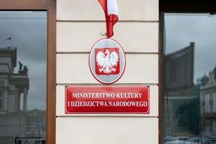 Najprężniejszy sektor polskiej gospodarki w kryzysie. Rząd opracowuje "strategię rozwoju"