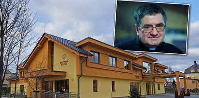 Afera wokół gdyńskiego hospicjum. Kolejne osoby przerywają milczenie. Mówią o "niemoralnej propozycji" księdza