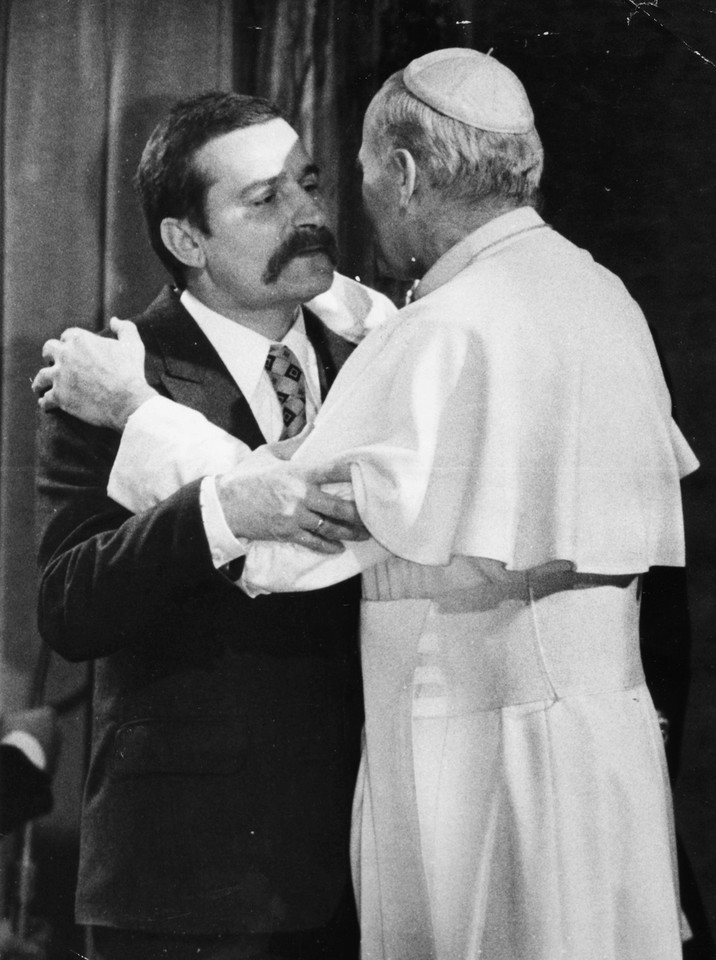Jan Paweł II z Lechem Wałęsą