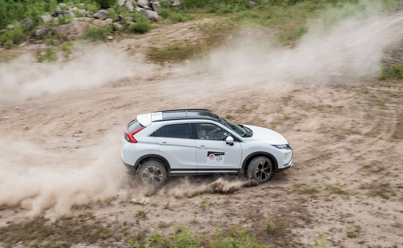 Atrakcją były jazdy testowe najnowszym modelem SUV-a coupe – Mitsubishi Eclipse Cross oraz możliwość pokonania toru offroad Mitsubishi L200 Monster i Mitsubishi Pajero Adventure przygotowanych do jazdy w trudnym terenie