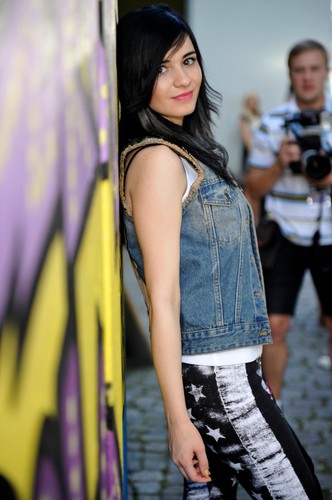 Ewelina Lisowska na festiwalu w Opolu