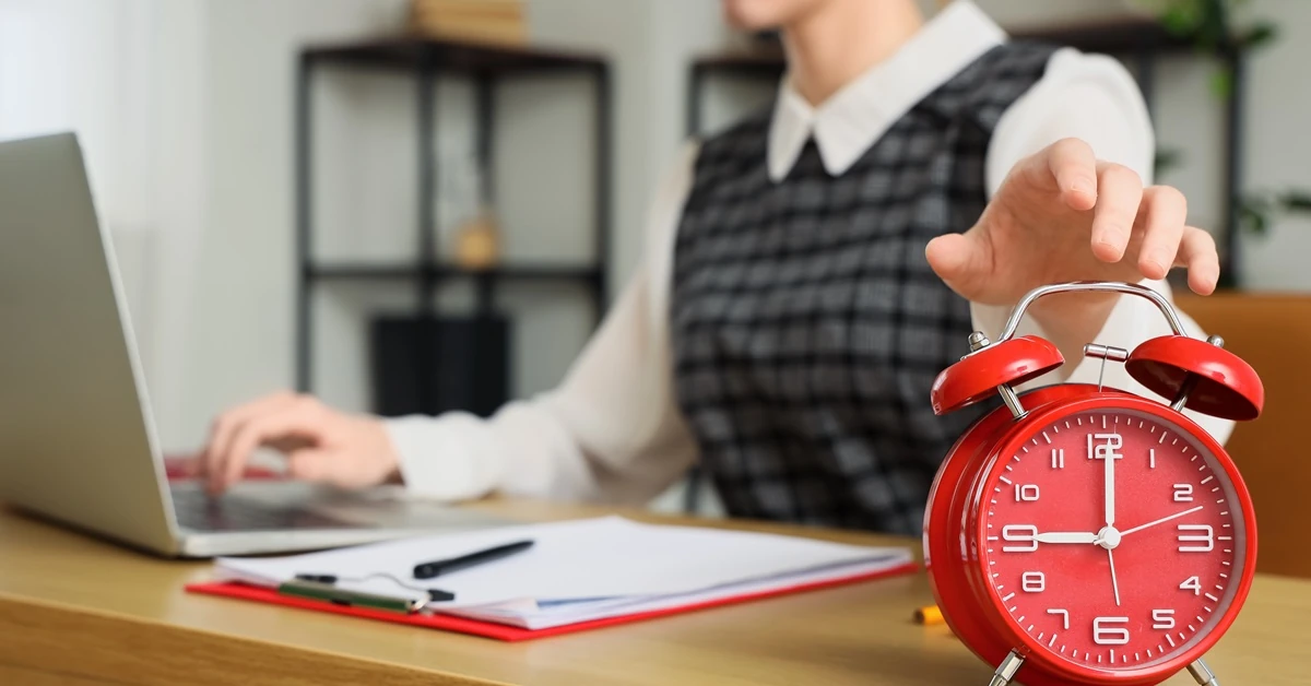 Pułapka w rządowym programie skróconego czasu pracy! Firmy zapłacą wyższy podatek i składkę!