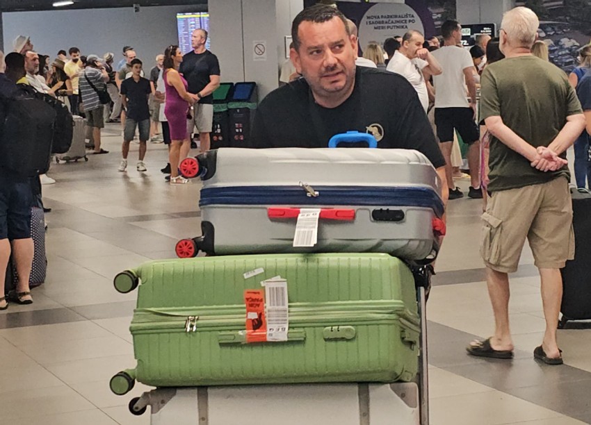 Peđa Medenica prvi put u javnosti nakon skandala sa Jovanom Cvijanović