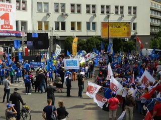 Manifestacja związkowców w Warszawie 1 maja 2018 roku.