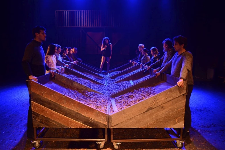 Scena iz predstave "Rubište"