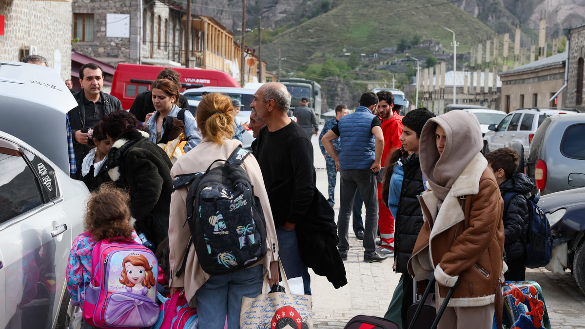 W niedzielę Ormianie z Górskiego Karabachu zaczęli masowe ucieczki