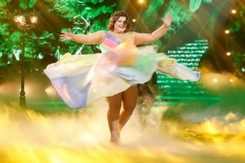 Jak się zmieniała Dominika Gwit, czyli metamorfozy gwiazdy [FOTO]