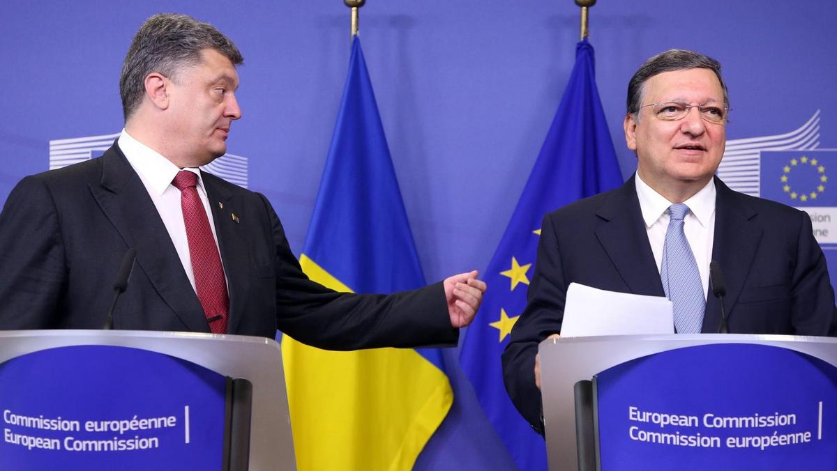 Prezydent Ukrainy Petro Poroszenko i szef Komisji Europejskiej Jose Manuel Barroso