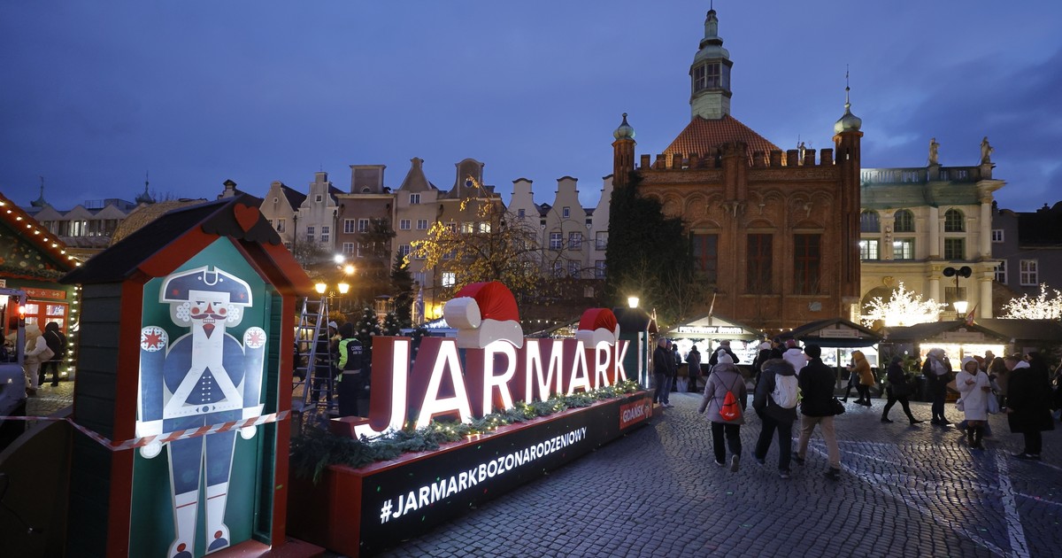 Chcą kosmiczne pieniądze za kaucję za kubek! Te ceny na Jarmarku Bożonarodzeniowym zaskakują