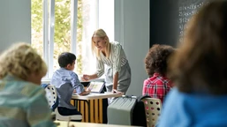 małe szkoły nie znikną? men szykuje wielką zmianę w edukacji