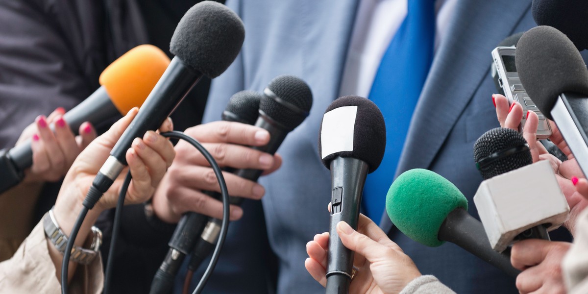 Autoryzacji nie będą podlegać wypowiedzi publiczne, pochodzące np. z konferencji prasowych