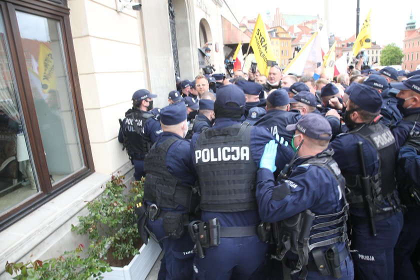 Strajk przedsiębiorców. Policja użyła gazu