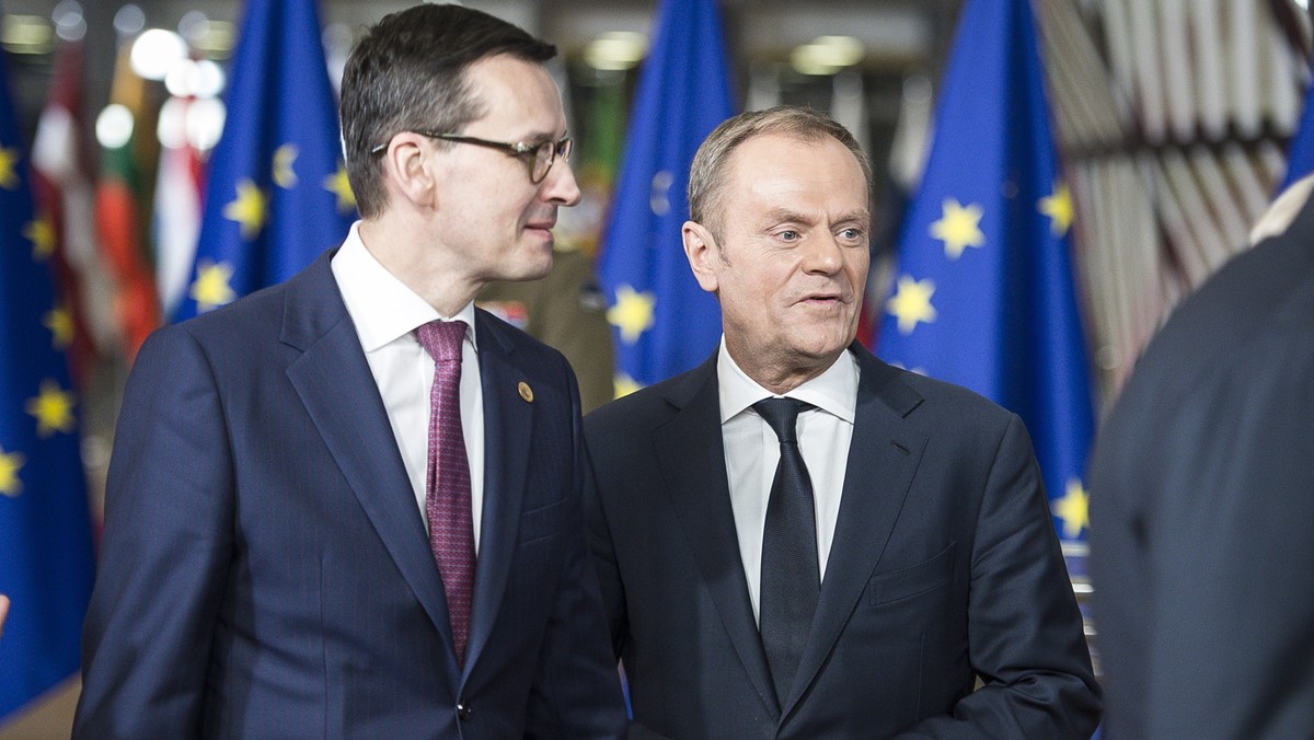 Premier Mateusz Morawiecki i przewodniczący Rady Europejskiej Donald Tusk podczas szczytu szefów państw UE, Bruksela, grudzień 2017 r.