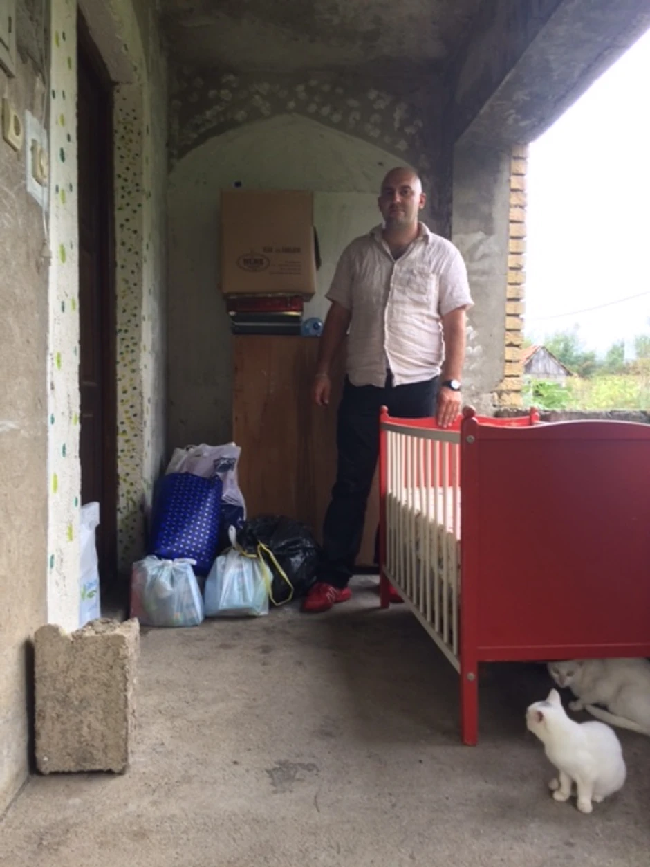 Adem Begović dovezao prikupljenu pomoć za porodicu Rajkovača