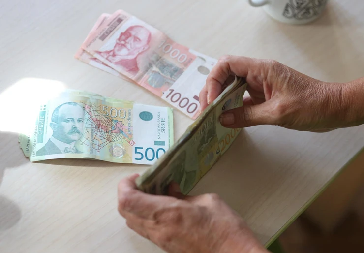 Penzije idu na: 30.870 dinara, veće i plate Svi pričaju o novim povišicama, a evo i kad ih treba očekivati u novčaniku - Vimarsana News