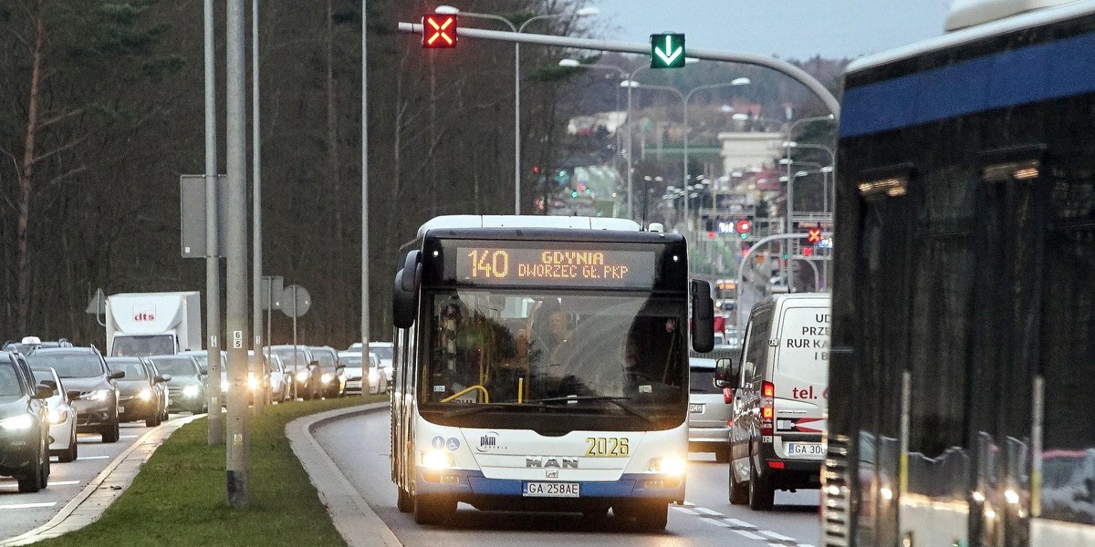 W Gdyni uruchomiono pierwszy w Polsce kontrabuspas!