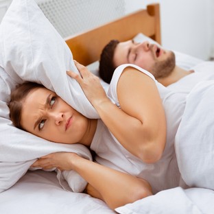 Allergia vagy alvási apnoe okozza a horkolást? – Így tudhatja meg biztosan