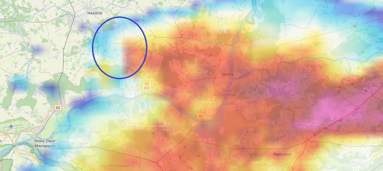 Mapa radarowa pokazująca przejście burzy na wschód od Nasielska.