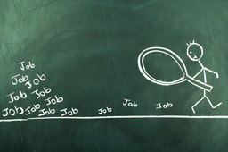 Odkładasz szukanie pracy na wrzesień? To błąd