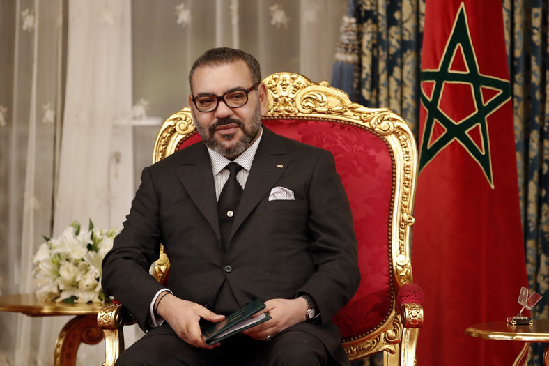 Król Maroka Mohammed VI podczas podpisywania umów dwustronnych w Pałacu Królewskim, Rabat, 13 lutego 2019 r.