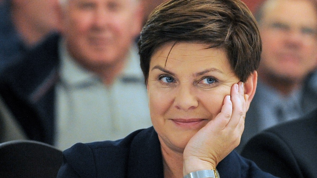 PiS chce wspierać polskich przedsiębiorców, chce, żeby polskie, wspaniałe produkty podbijały świat - mówiła na piątkowej konferencji kandydatka PiS na premiera Beata Szydło. Zależy nam na rozwoju firm rodzinnych, bo w ten sposób buduje się polska marka - przekonywała.