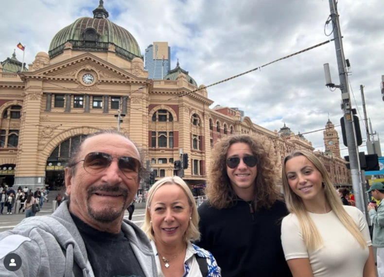 Željko Bebek sa porodicom