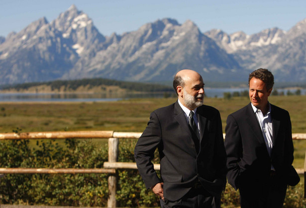Nowy sekretarz skarbu USA Timothy Geithner i Ben Bernanke