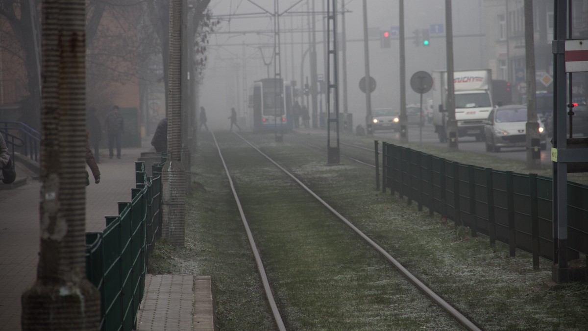 To już pewne. Z powodu gęstego smogu komunikacja miejska będzie dziś bezpłatna dla kierowców. To już pietnasty raz w tym sezonie grzewczym.