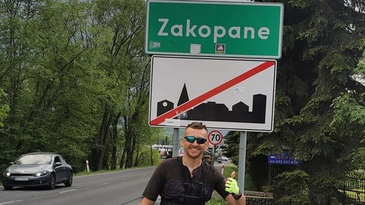 Kielce. Policjant przejechał rowerem z Gdańska do Zakopanego w szczytnym celu