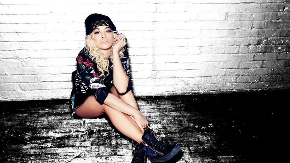 Rita Ora wyda swój debiutancki album zatytułowany po prostu "Ora" 27 sierpnia. Według wcześniejszych zapowiedzi, krążek miał pojawić się w sklepach we wrześniu.