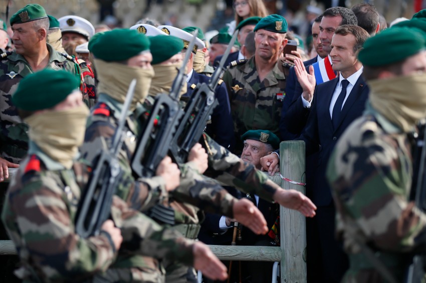 Leon Gutije i Emanuel Makron na ceremoniji 6. juna 2019. u Normandiji