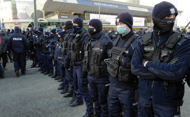 Policja na Strajku Kobiet