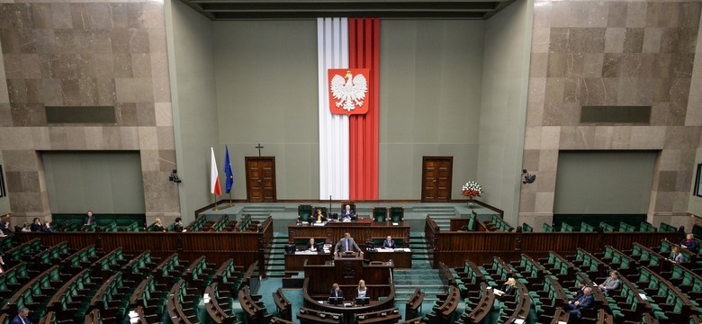 PiS proponuje zmiany w Trybunale. Szerszy pełny skład, ślubowanie przed marszałkiem, siedziba poza Warszawą