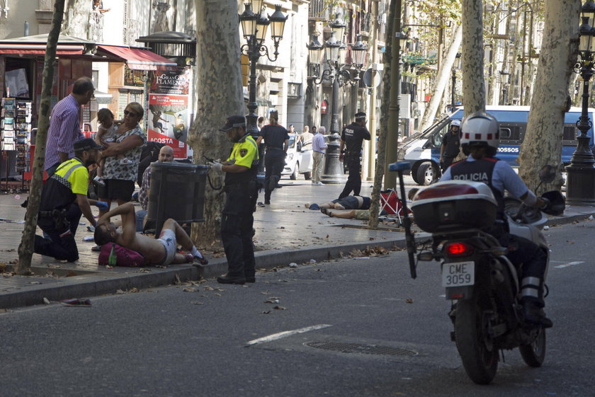 A van crashes into pedestrians in Barcelona