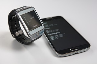 Smartwatch nie tylko zabawy. Może monitorować stan maszyn i zużycie energii w fabrykach