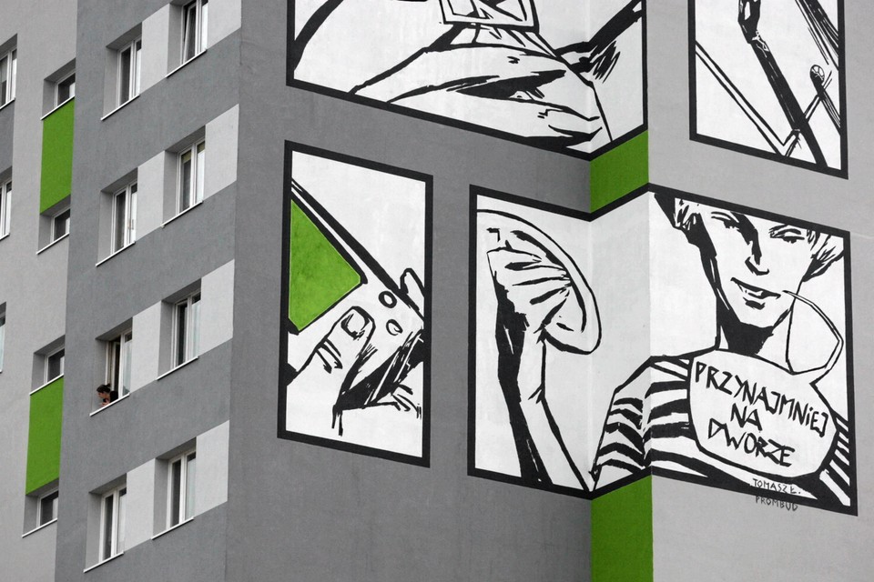 Kielce , Os. Na Stoku 52 . Mural - komiks na bloku