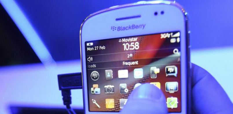 Smartfon Blackberry 9900