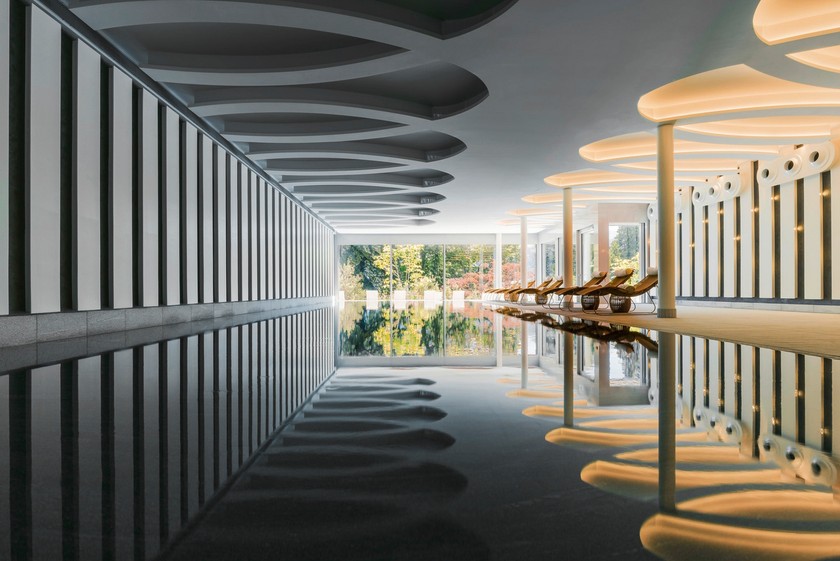 Raumskulptur: Im Neubau liegen Gästezimmer, Behandlungsräume, ein Gym und ein grosszügiger Pool.