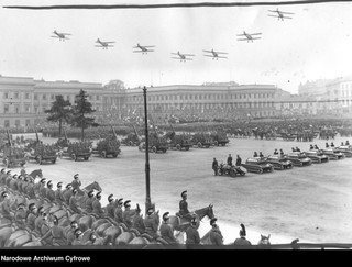 3 maja w II Rzeczypospolitej. Świętowało zarówno wojsko, jak i Żydzi [GALERIA]