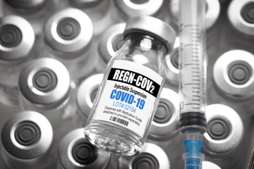 Regeneron: itt a gyógyszer, ami 70%-kal csökkenti a súlyos Covid esélyét